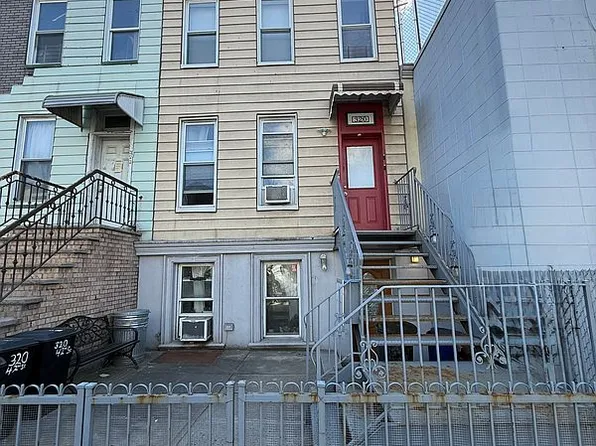 320 42nd St, Brooklyn, NY 11232