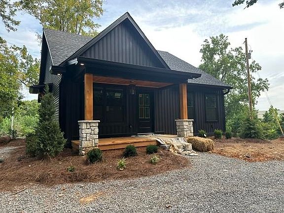 4th image of 510 Pope Rd