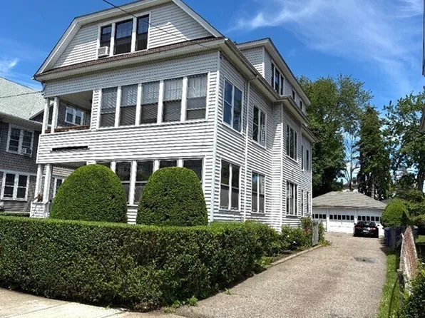 78 Scofield Ave, Bridgeport, CT 06605