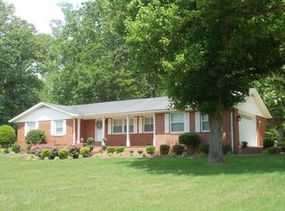 1048 Poplar Ave, Selmer, TN 38375