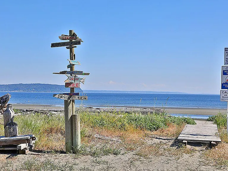 Useless Bay Colony private beach access