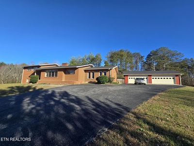 1733 Knoxville Hwy, Wartburg, TN, 37887