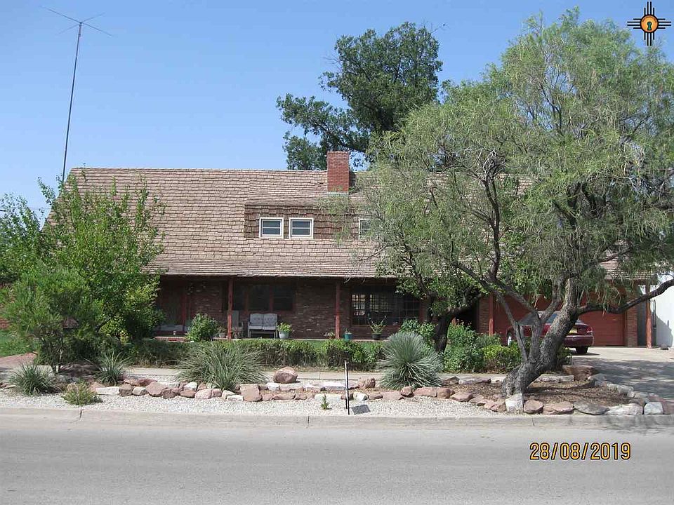 1st image of 808 W Grand Ave