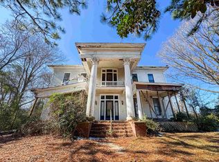 775 N Lake St, Waskom, TX 75692