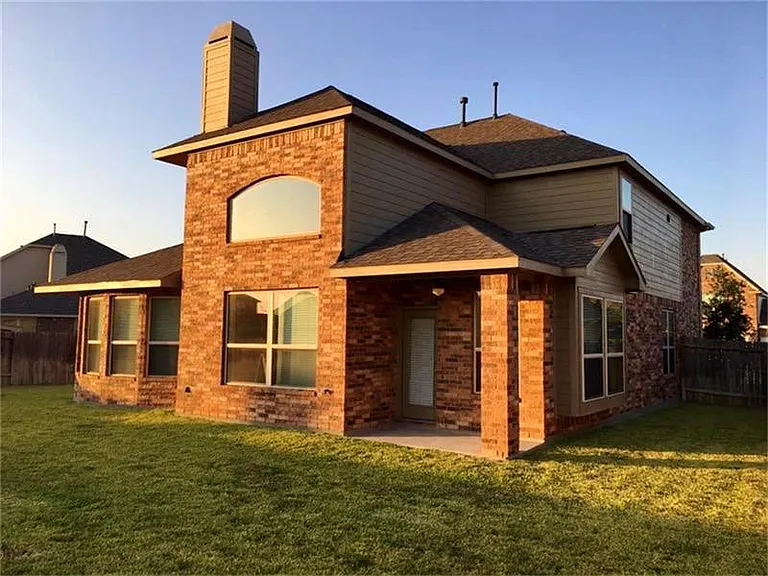 3319 Hawkins Glen Ln — Photo 17