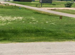 990 Seadrift Dr, Crystal Beach, TX 77650