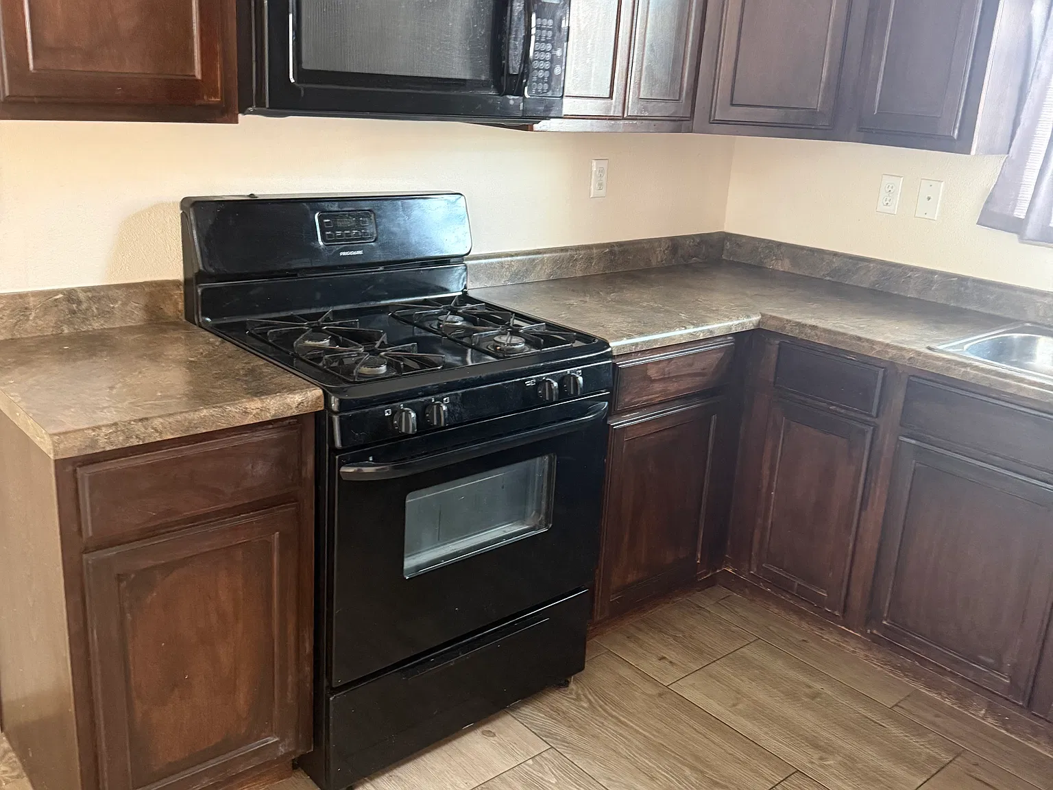 1 bed, 650 sqft, $850 — Photo 4