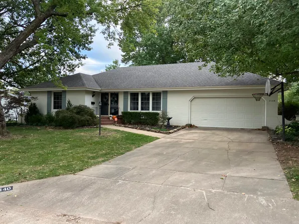 2140 E Montclair Street, Springfield, MO 65804