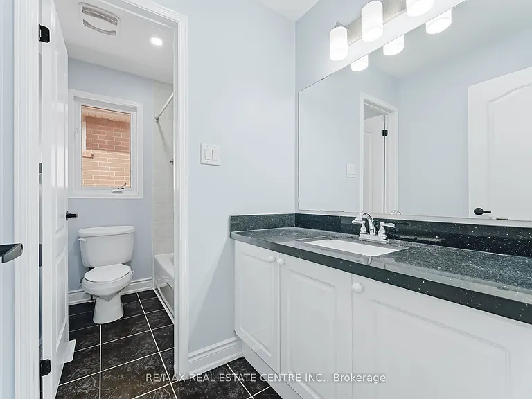 15 Heatherdale Dr — Photo 32