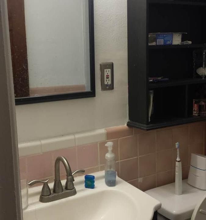 1st image of 7512 Hillsdale Dr