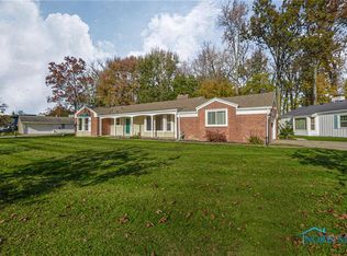 3916 Londonderry Ln, Toledo, OH 43615
