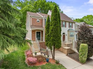 7228 Olde Lantern Way, Springfield, VA 22152