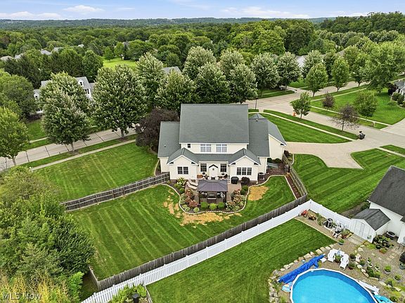 5th image of 1103 Greenwood Ct