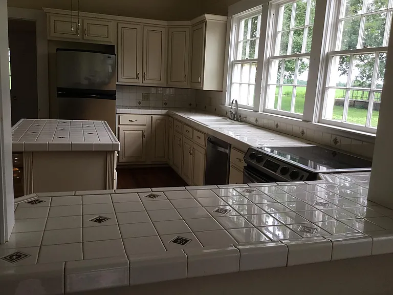 1225 Ione Rd — Photo 8