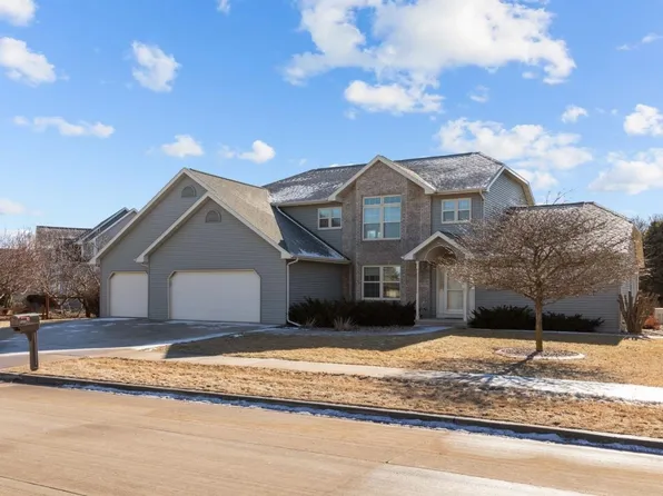 2375 Shore Preserve Dr, Oshkosh, WI 54904
