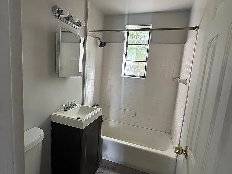 50 Mencel Cir #A — Photo 2