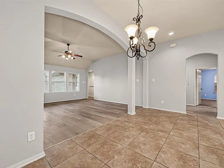 28207 Chalet Park Dr — Photo 24