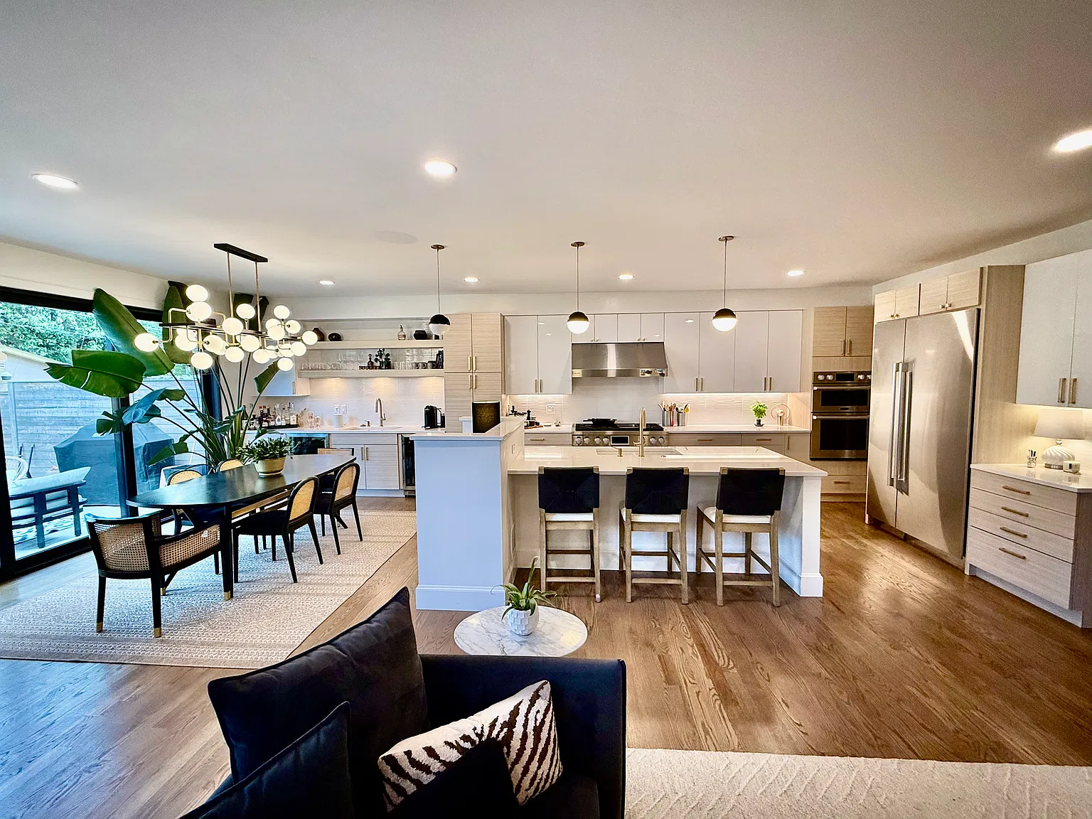 4 bed, 4896 sqft, $10,000 — Photo 4