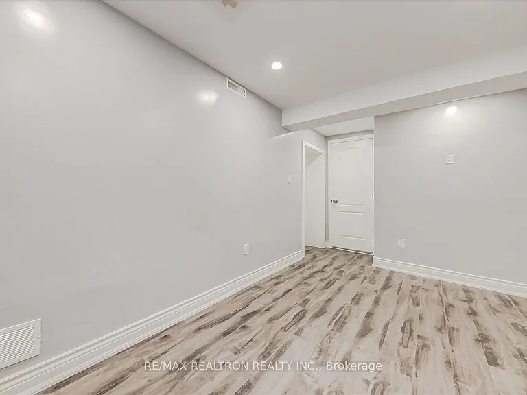 635 Beckworth Sq #BASEMENT — Photo 14