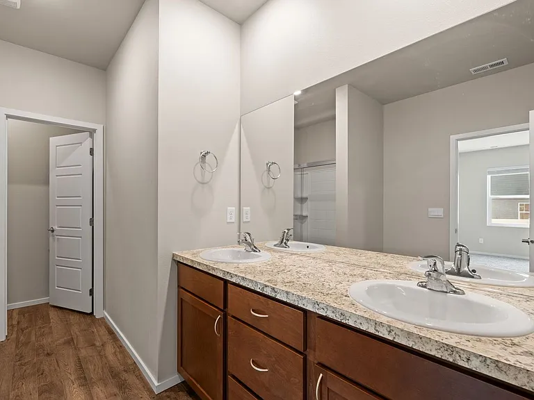 5507 W Georgetown Ln — Photo 12