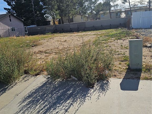 4th image of 15131 Wildrose St #5