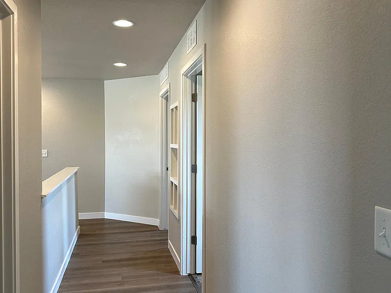 2133 Lager St — Photo 8