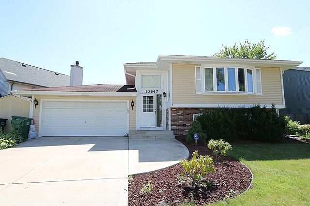 1st image of 13647 W Cedarbend Dr