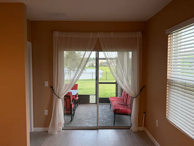 905 Noble Run — Photo 11