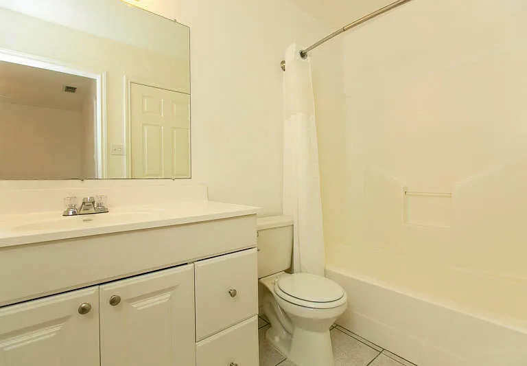 430 Knickerbocker St #1 — Photo 3