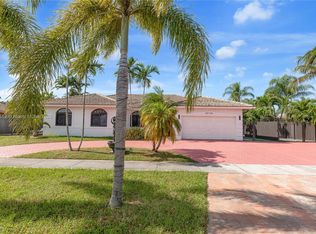 Valencia Groves Estates, Miami, FL 33177