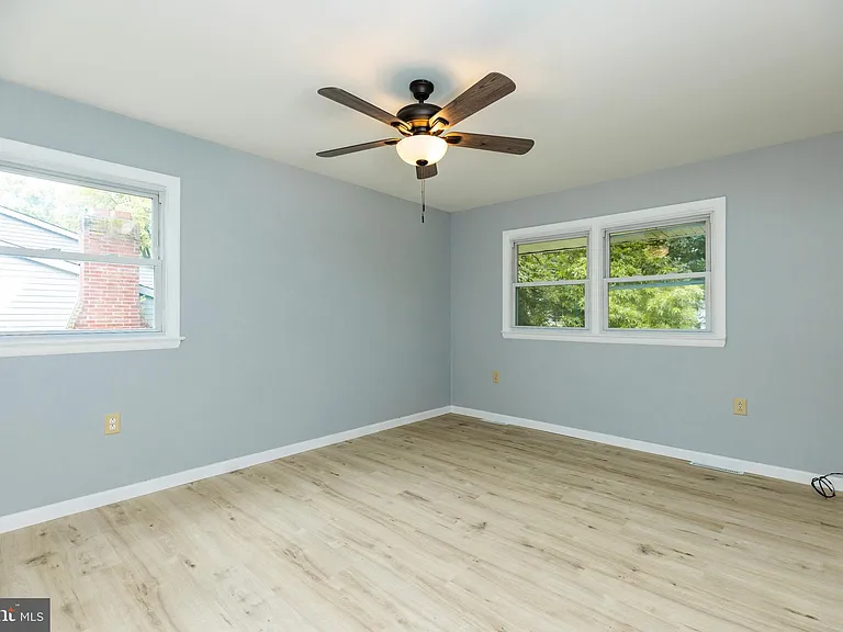 1419 Emory Rd — Photo 16