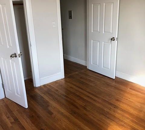 3rd image of 90 Winthrop Shore Dr APT 8