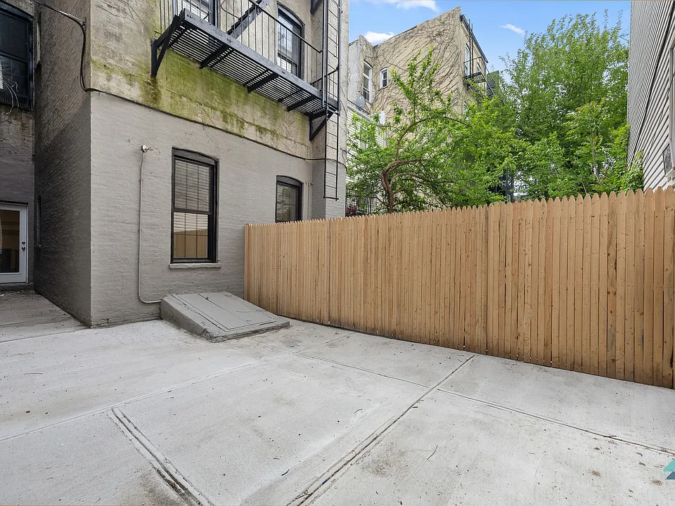 441 Wilson Ave #A5