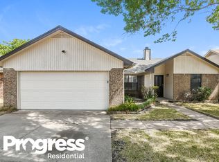 1202 Harvell Dr, Cedar Hill, TX 75104