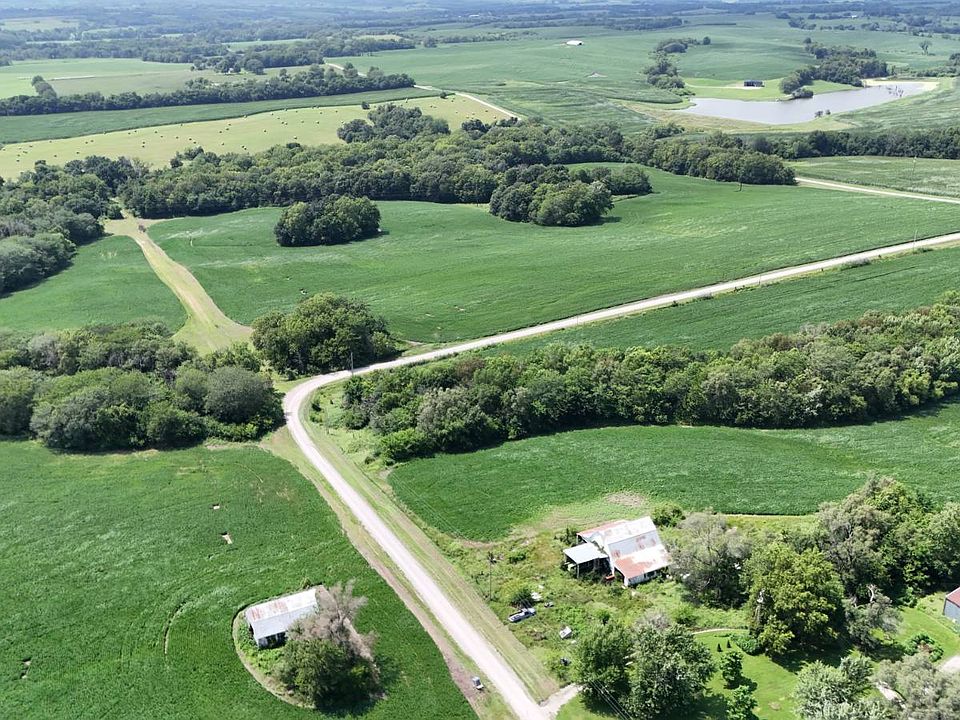 2nd image of 1 NW Crabill Rd