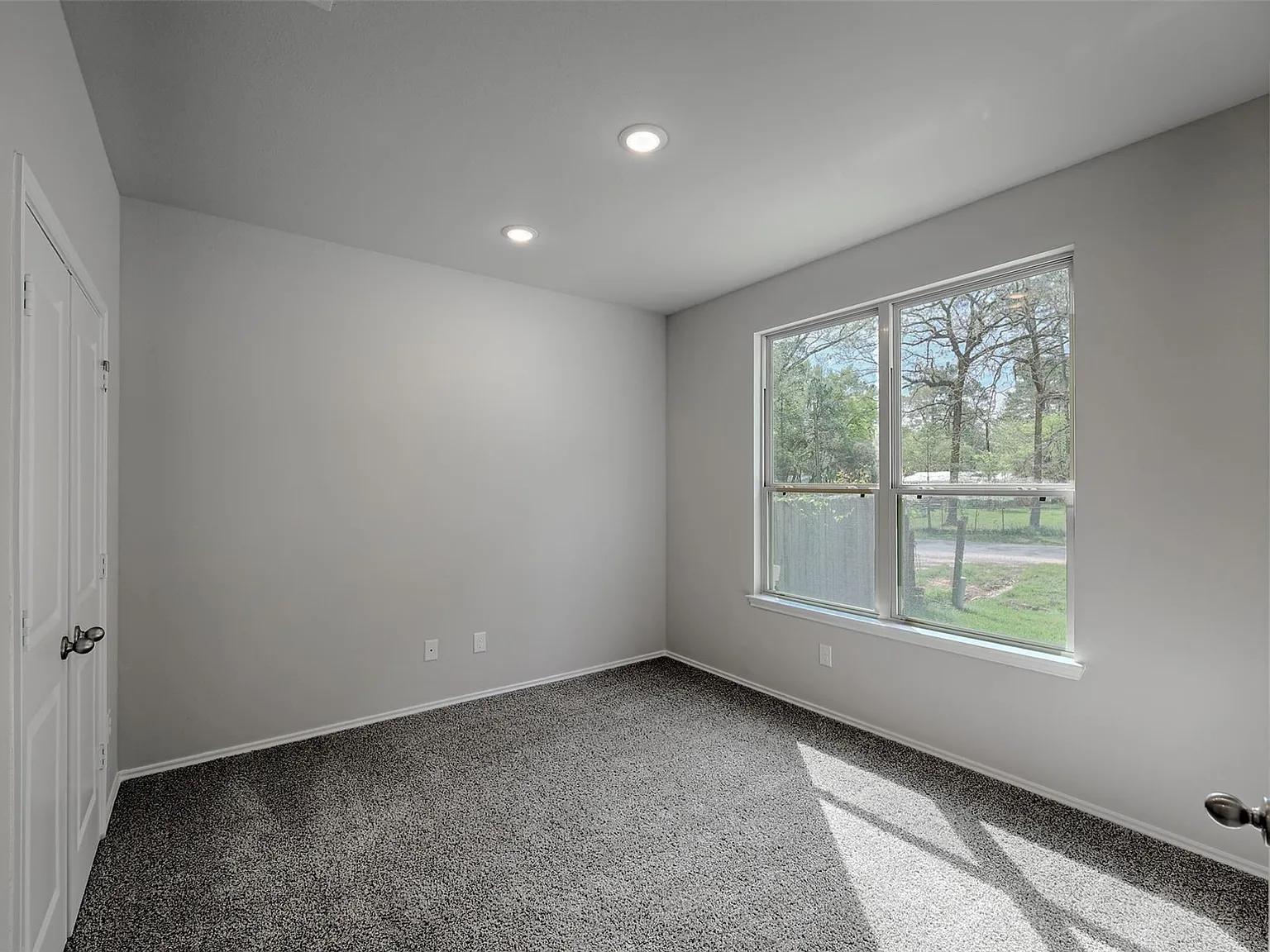 4 bed, 2.0 bath, 1595 sqft, $1,850 — Photo 4