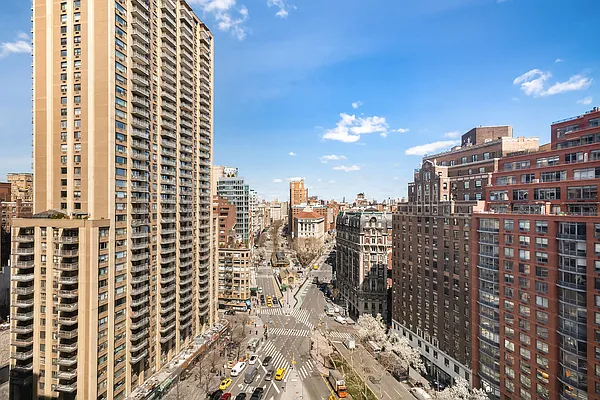 Sold by Compass | media 2