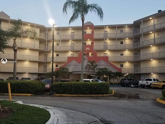 5th image of 8373 Lake Dr APT 504