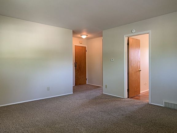 2nd image of 824 W Thomas L Pkwy #3