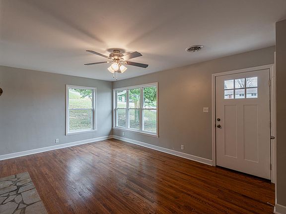4th image of 313 Orchard Dr