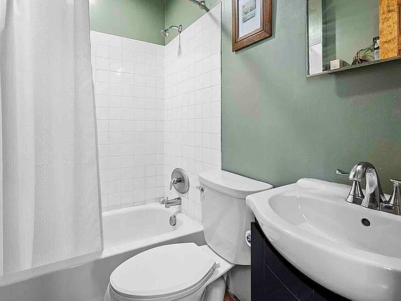 2nd image of 3026 S Jefferson Ave #2B