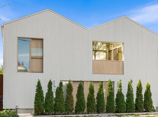 722 Lansdowne Ave #1, Toronto, ON M6H 3Y8