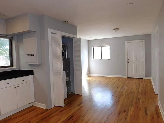 3rd image of 1851 W Chicago Ave APT 2F