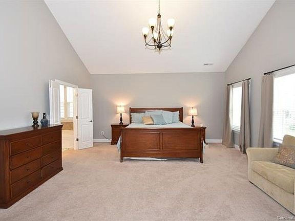 4th image of 2006 Silverwood Dr