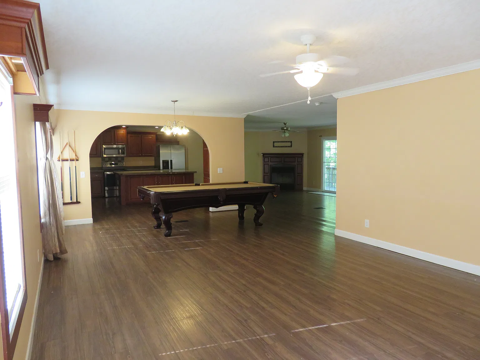 4 bed, 1700 sqft, $1,900 — Photo 2