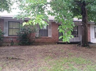 1104 High Point Rd, Arlington, TX 76015