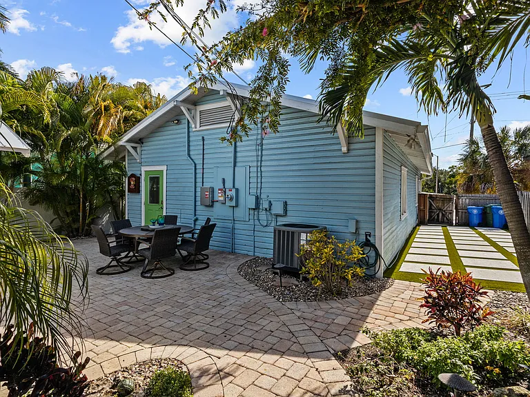 633 Virginia Dr — Photo 40