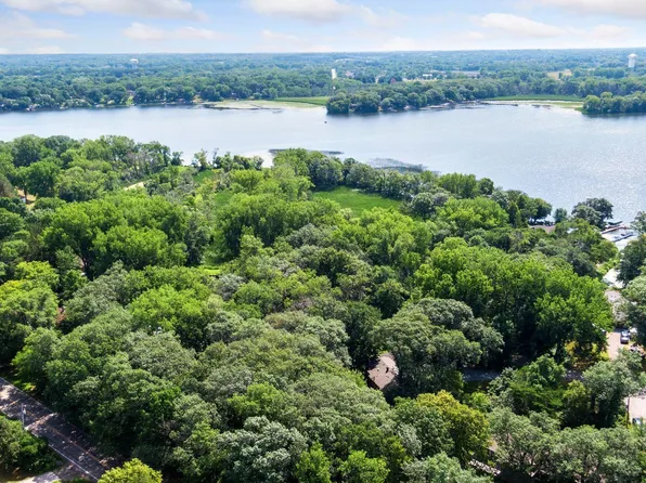 Hobe Ct N, Saint Paul, MN 55110