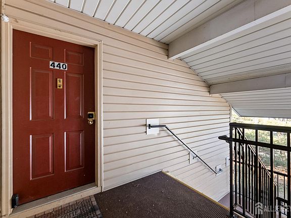 2nd image of 440 Danbury Ln