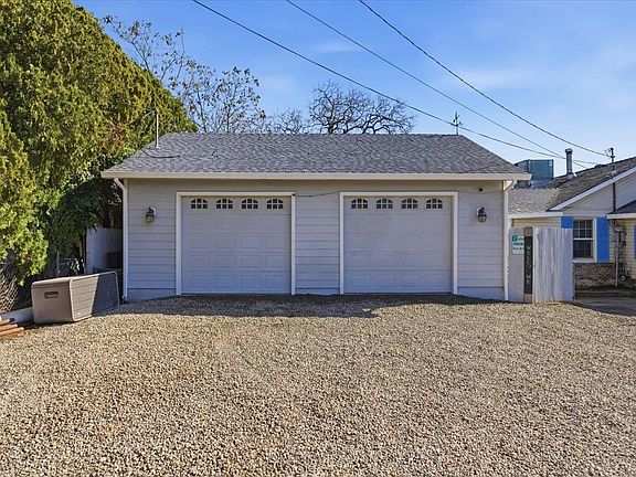 2nd image of 1939 1st Ave